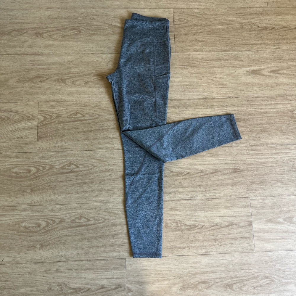 A&F grey workout leggings